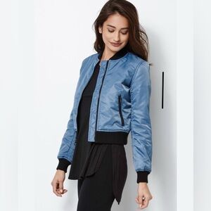 KENDALL & KYLIE blue gray nylon bomber jacket sz L EUC casual cropped cute EUC